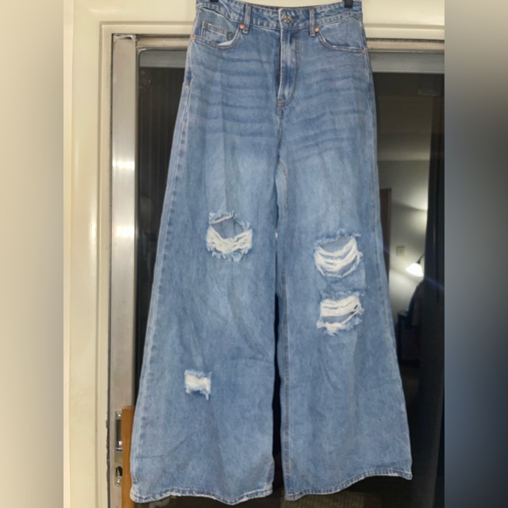 Distressed Blue Wide-Leg Jeans